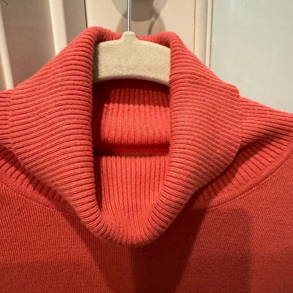 Chico’s Soft Orange Turtleneck Sweater Size 1 (M) - Picture 6 of 13